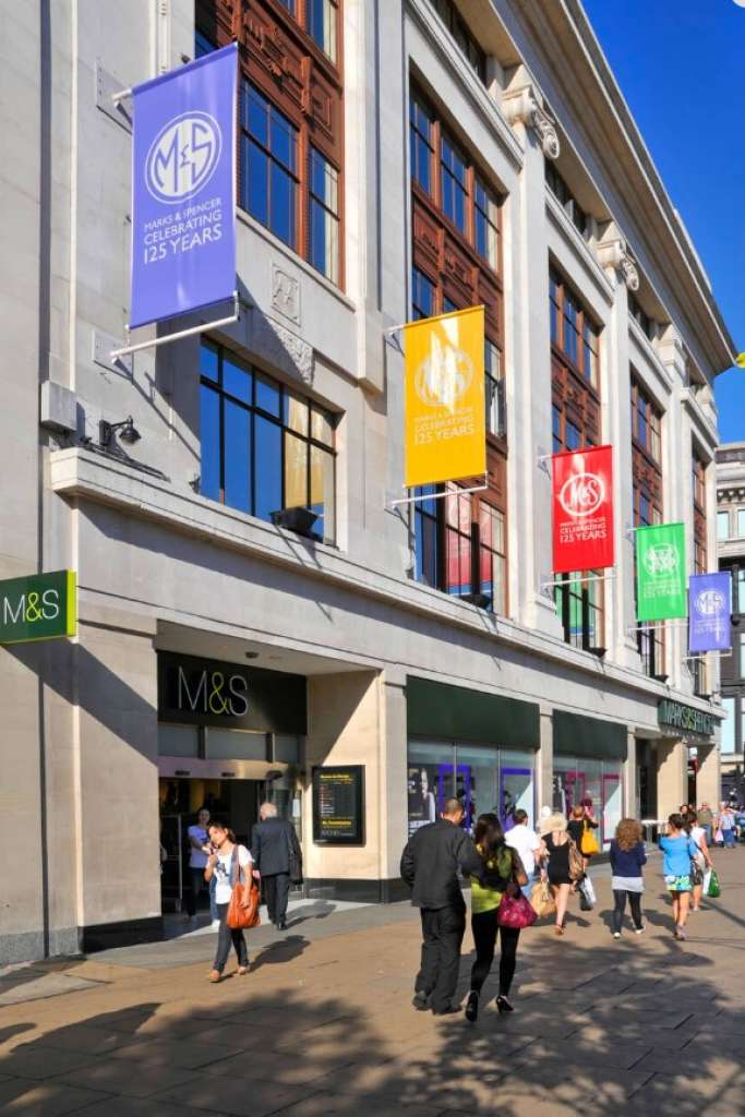 M&S Marble Arch in 2009, with its decorative Oxford Street facade (Justin Kase via Alamy)