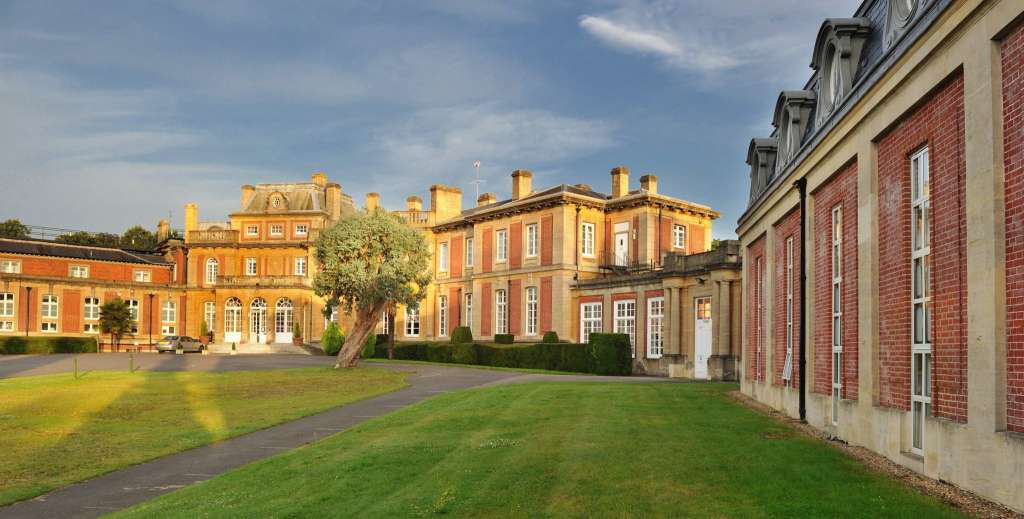 The Eastern range which forms an enclosed crescent around lawn parterres (Credit: Glynn Baker)